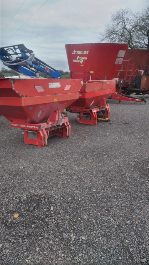 A selection of Fertilizer Spreaders